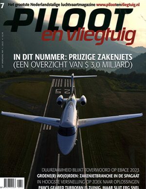 Piloot en vliegtuig - 07 2023 -